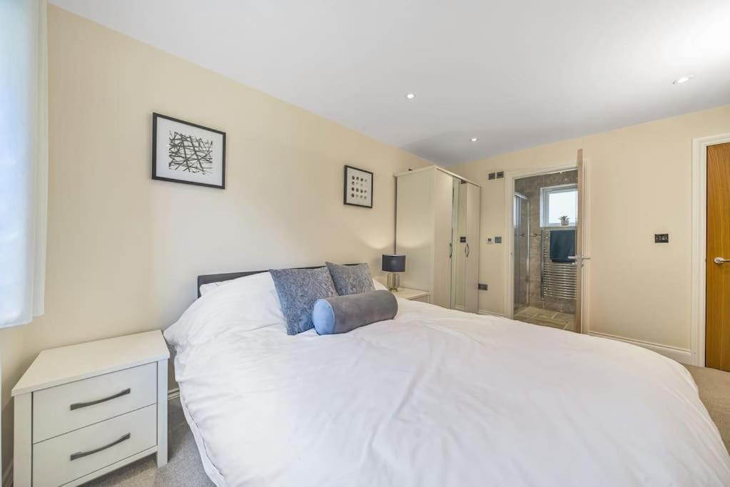 Holiday home Country & Tennis Court Warnham